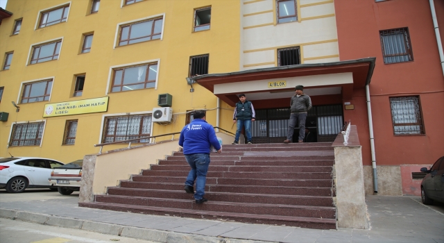 Şanlıurfa’da 13 bin 500 öğrenciye üniversite ve liselere hazırlık kaynak kitap desteği
