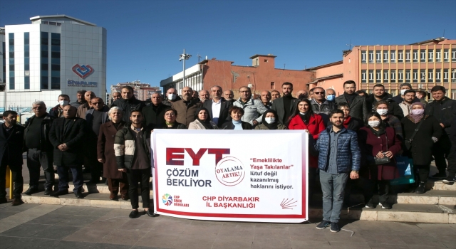 CHP Diyarbakır İl Başkanlığından EYT’lilerin sorununun çözümü için basın açıklaması
