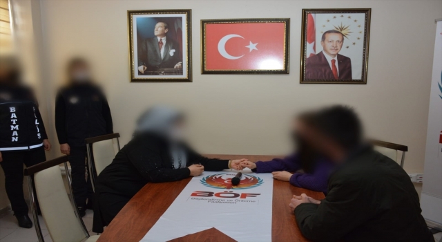 Batman’da ikna çalışması sonucu teslim olan terörist annesiyle buluşturuldu