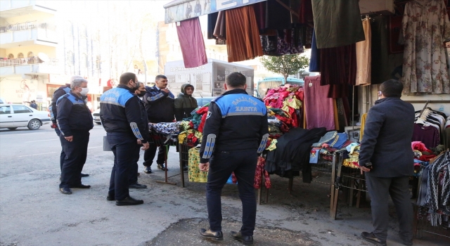 Şanlıurfa zabıtasından kaldırım işgali denetime