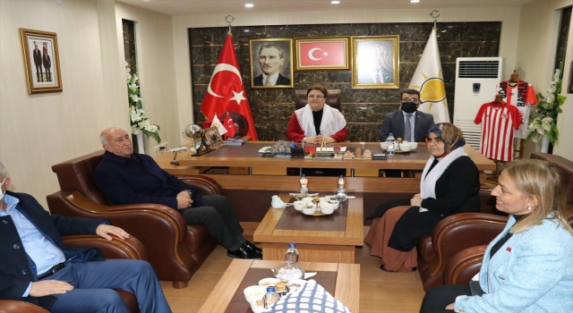 Aile ve Sosyal Hizmetler Bakanı Derya Yanık Batman’da temaslarda bulundu