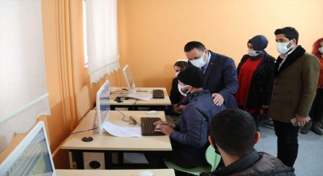 Bağlar Belediyesi 30 branşta mesleki beceri kursları açtı