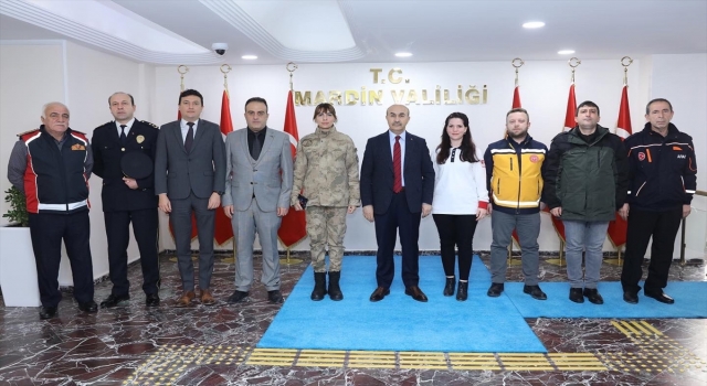 Mardin Valisi Demirtaş’ı, sağlık çalışanları ziyaret etti 