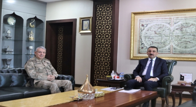 Van Jandarma Asayiş Kolordu Komutanı Kurtoğlu’ndan Vali Hacıbektaşoğlu’na ziyaret