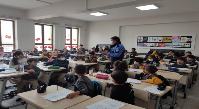 Kilis Emniyet Müdürlüğü, ”Bilinçli Nesil2 Projesi” kapsamında 460 öğrenciye eğitim verdi
