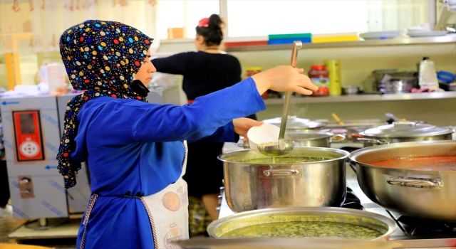 Yenişehir Belediyesinden ihtiyaç sahiplerine iftarlık