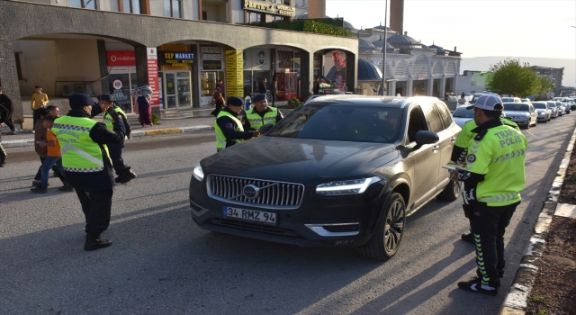 Şırnak, Mardin ve Bingöl’de emniyet kemeri denetimini yapıldı