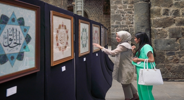 Diyarbakır’da ”KÜLL (Esma’ül Hüsna)” sergisi açıldı