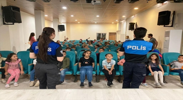 Cizre’de öğrenciler polislik mesleği tanıtıldı