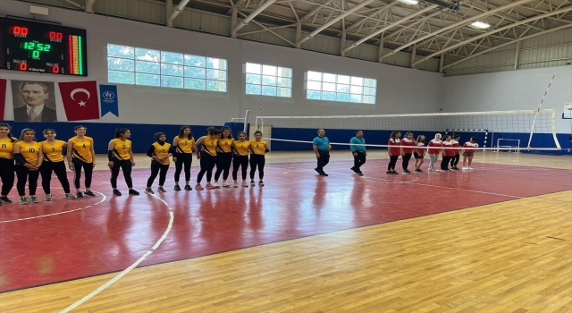 Gercüş’te voleybol turnuvası düzenlendi