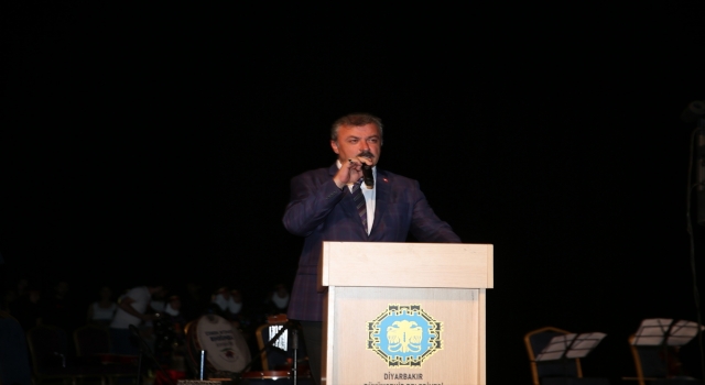 Diyarbakır’da ”Gençlik Şöleni” düzenlendi
