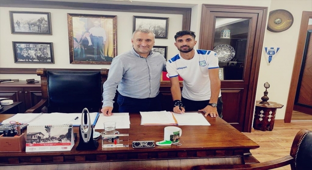 Bağlar Belediyespor’un yetiştirdiği gençlerin profesyonel liglere transferi