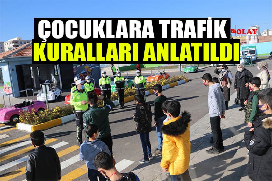 Trafik Polislerinden çocuklara trafik eğitim