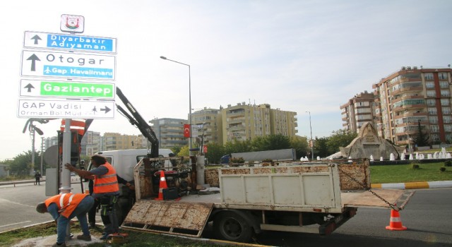 Şanlıurfa’da Trafik Levhaları Yenileniyor