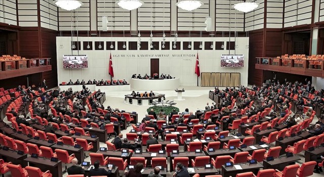 Sağlık çalışanlarının özlük haklarının iyileştirilmesine yönelik düzenlemeler TBMM'de kabul edildi