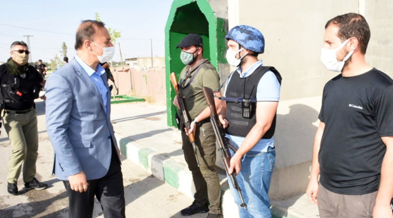 Vali Erin Mehmetçikle bayramlaştı