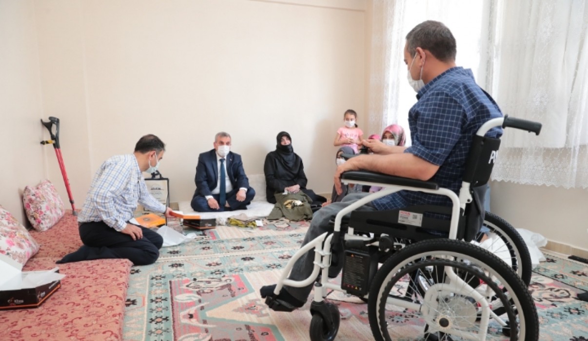 Başkan Beyazgül'den bayram ziyaretleri