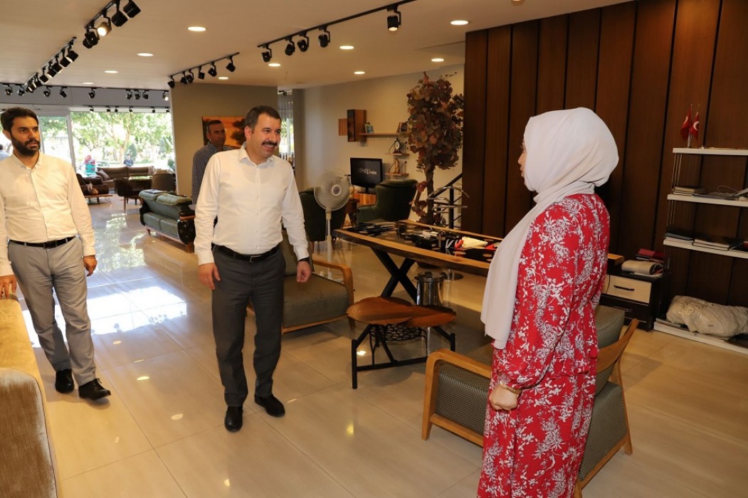 Başkan Baydilli esnaf ve vatandaşların taleplerini dinledi