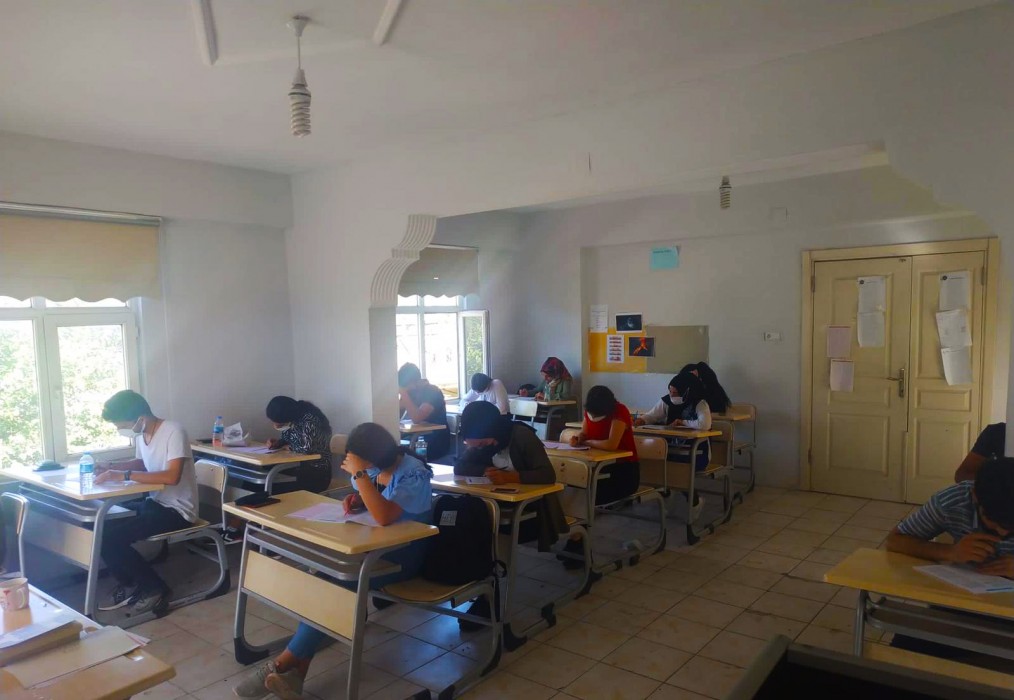 Gençlik evlerinde eğitim gören öğrencilerden büyük başarı