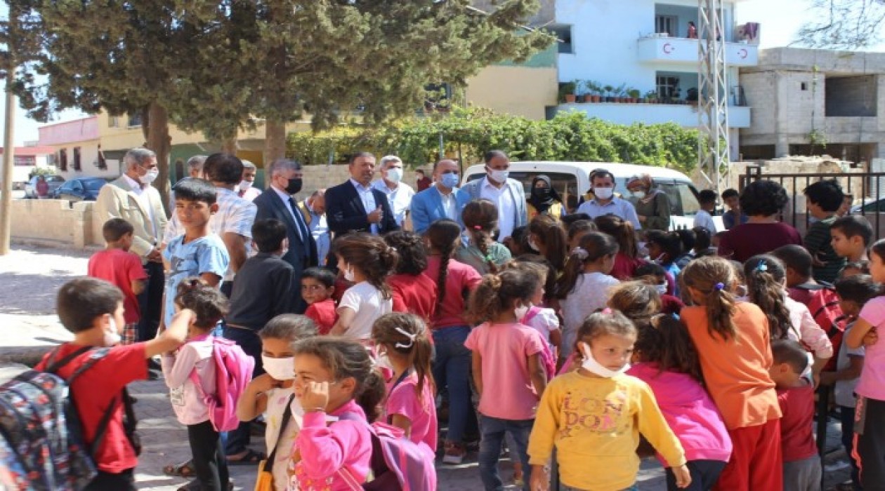 Urfa'da İyilik Derneği İki Okulu Yeniledi