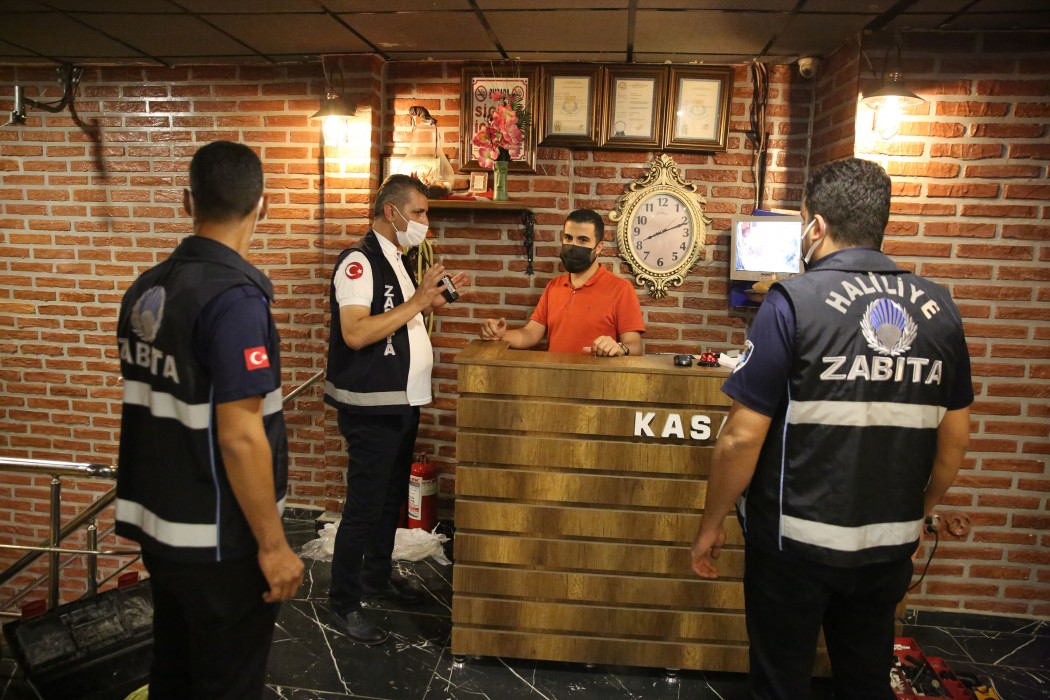 Haliliye’de Zabıtadan Gece Denetimi