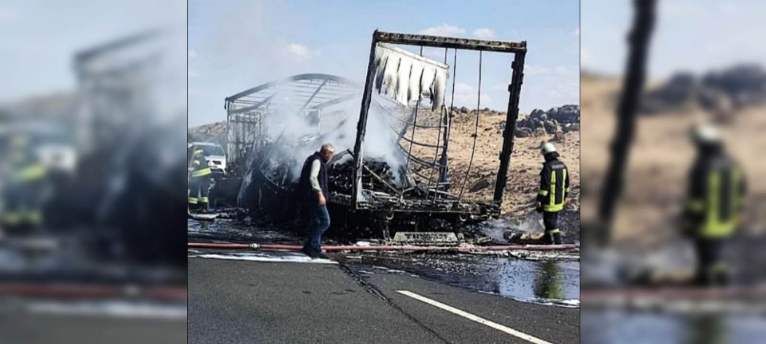 Şanlıurfa’da TIR Yandı