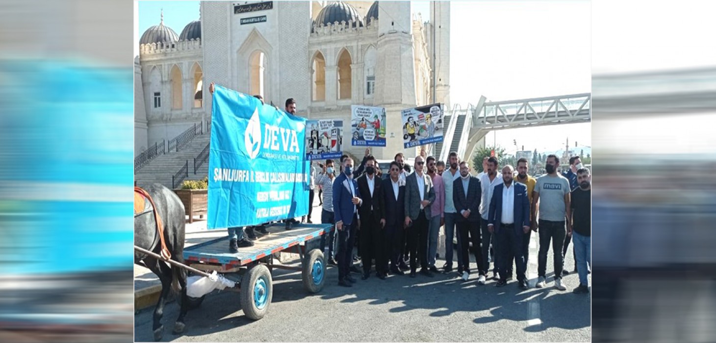 Akaryakıt Zamlarını At Arabasıyla Protesto Ettiler