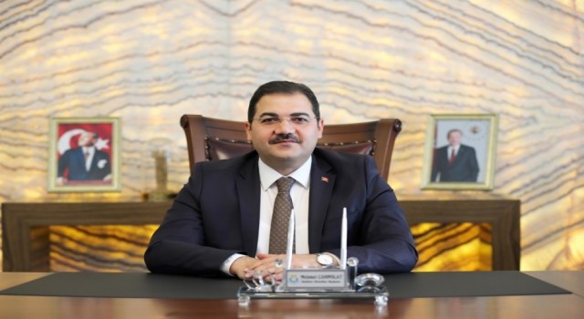 Canpolat'tan istiklal marşı mesajı
