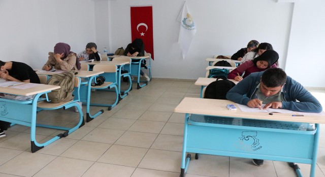 Haliliye’de YKS’ye hazırlanan öğrencilere destek