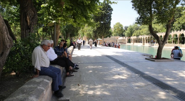 Urfa’da Sıcak Hava Bunaltıyor