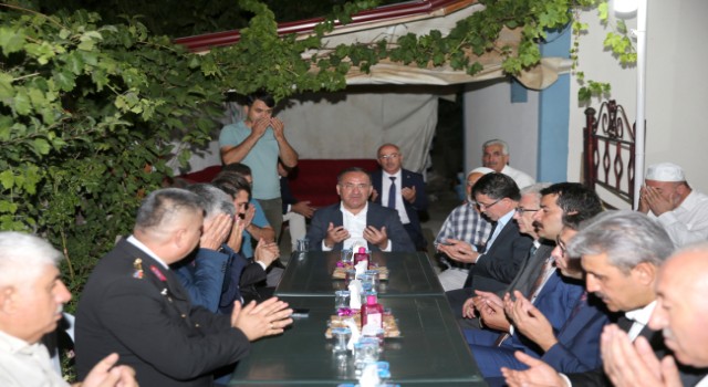 Adalet Bakanı Bozdağ Urfa'da Şehit Olan Askerin Ailesini Ziyaret Etti
