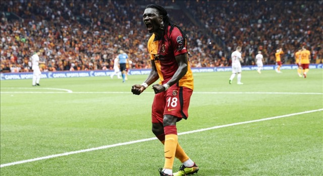 Sahada 10 Kişi Kalan Galatasaray, Son Dakikalarda Güldü 