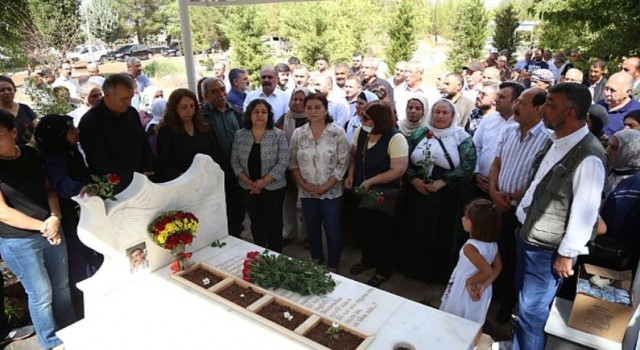 Urfa Eski Vekili Mezarı Başında Anıldı