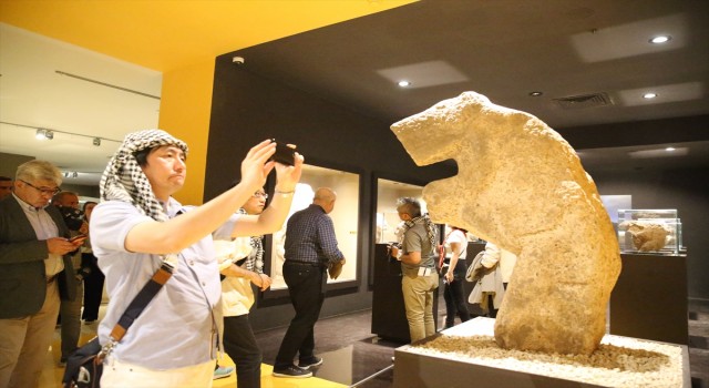 Japonların, Urfa’da tarihi ve turistik mekanları inceledi.