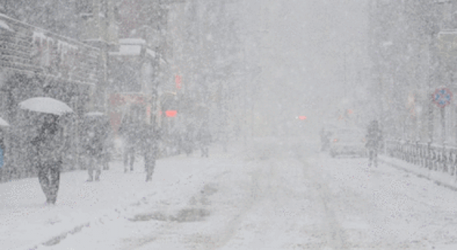 Meteoroloji saat verdi: Yoğun kar yağışı geliyor... Bu illerde yaşayanlar dikkat!