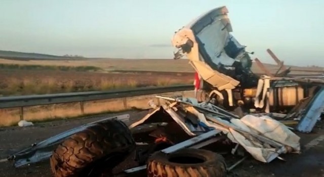 Urfa'da zincirleme trafik kazasında 1 kişi öldü, 3 kişi yaralandı
