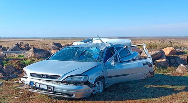 Devrilen otomobildeki 1 kişi öldü, çok sayıda yaralı!