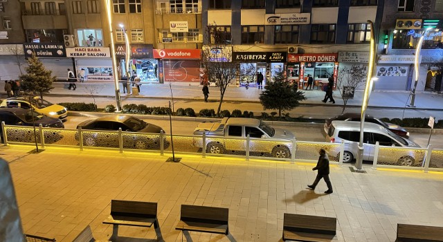 Hakkari'de sokak ortasında silahlı saldırı!