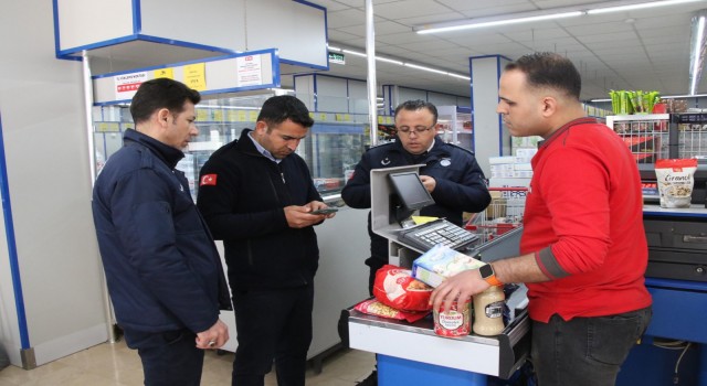 Urfa’da marketlere denetleniyor