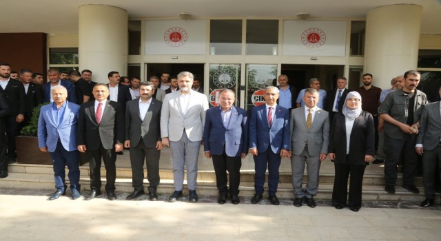 Şanlıurfa’da AK Parti milletvekilleri mazbatalarını aldı