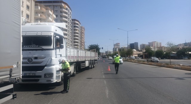 Şanlıurfa’da ağır taşıt araçları denetlendi