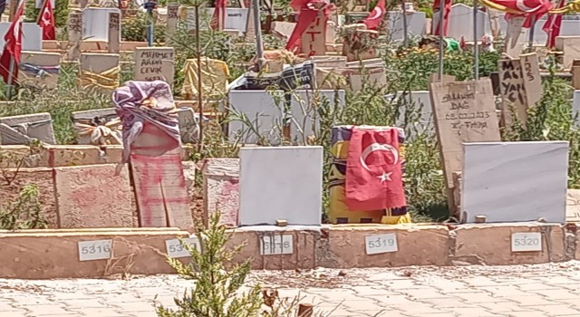 Mezarlık Alanı Adeta bir ilçeyi Oluşturabilecek Cinsten