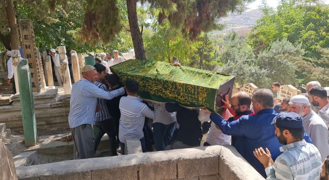 Şeyh İzzeddin Aksan’ın torunu Urfa’da son yolculuğuna uğurlandı