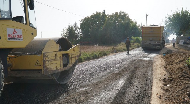 Haliliye’de kırsal mahallelerde yol çalışması