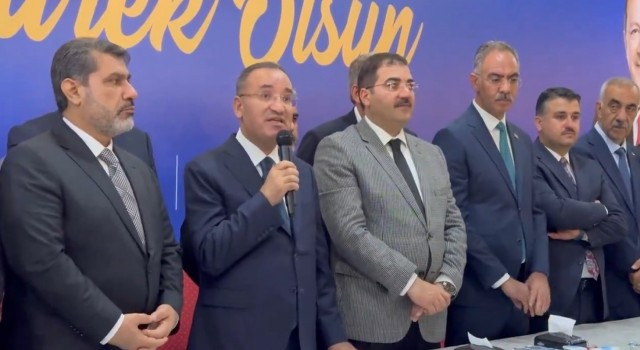 TBMM Başkanvekili ve Şanlıurfa Milletvekili Bekir Bozdağ, yerel seçimlere ilişkin açıklamalarda bulundu