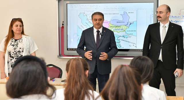 Vali Şıldak Suruç’ta vatandaşları ziyaret etti