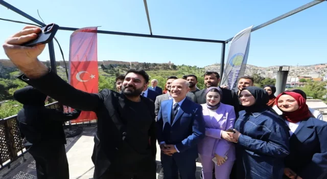 YÖK Başkanı Özvar Şanlıurfa'da Öğrencilerle Buluştu