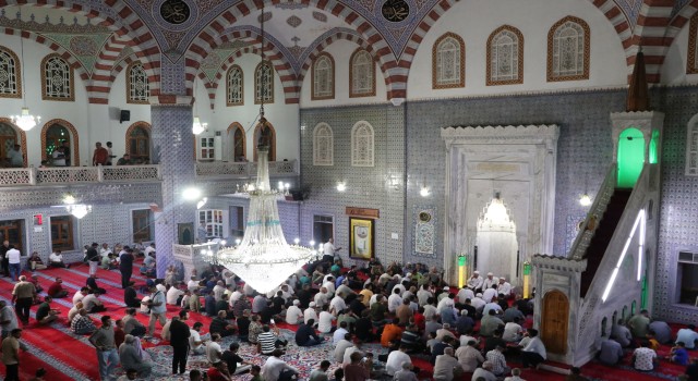 Şanlıurfa’da Mevlid Kandili Manevi Coşkuyla İdrak Edildi
