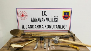 Adıyaman’da kaçak kazı yapan 3 şüpheli suçüstü yakalandı