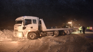 Ulaşıma kapanan ŞanlıurfaDiyarbakır kara yolunda mahsur kalan 862 kişi kurtarıldı